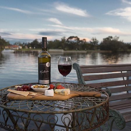 Murray River Lodge Luxury Boutique Accommodation B&B - Adults Only North Yunderup Dış mekan fotoğraf